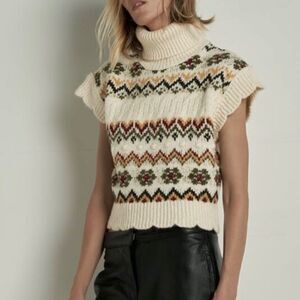 ZARA Turtleneck Sleeveless Winter Sweater Vest with Scalloped Detail - Size M